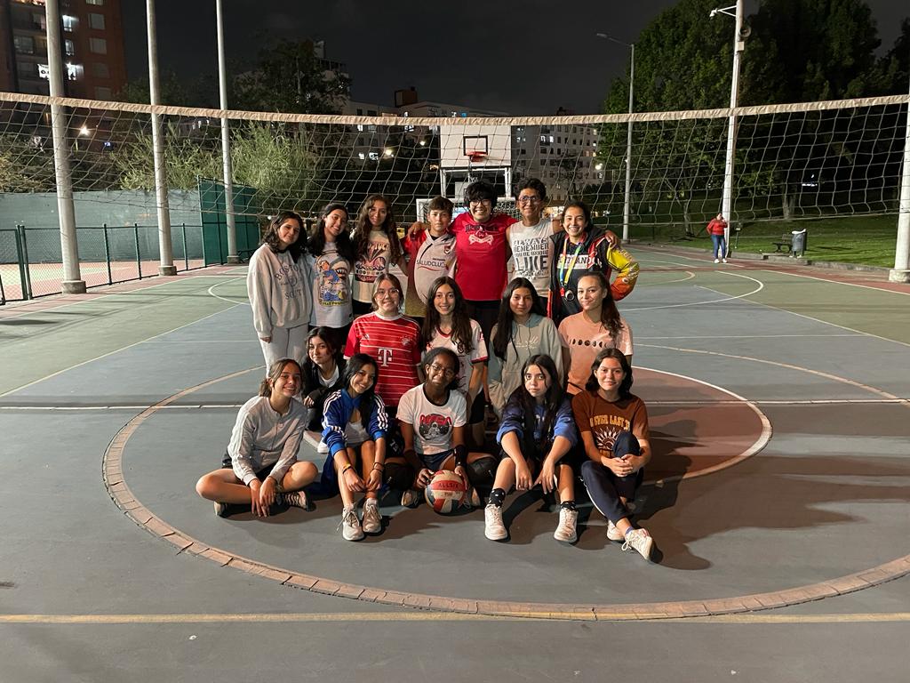 Cursos y clases de voleibol engativa y suba